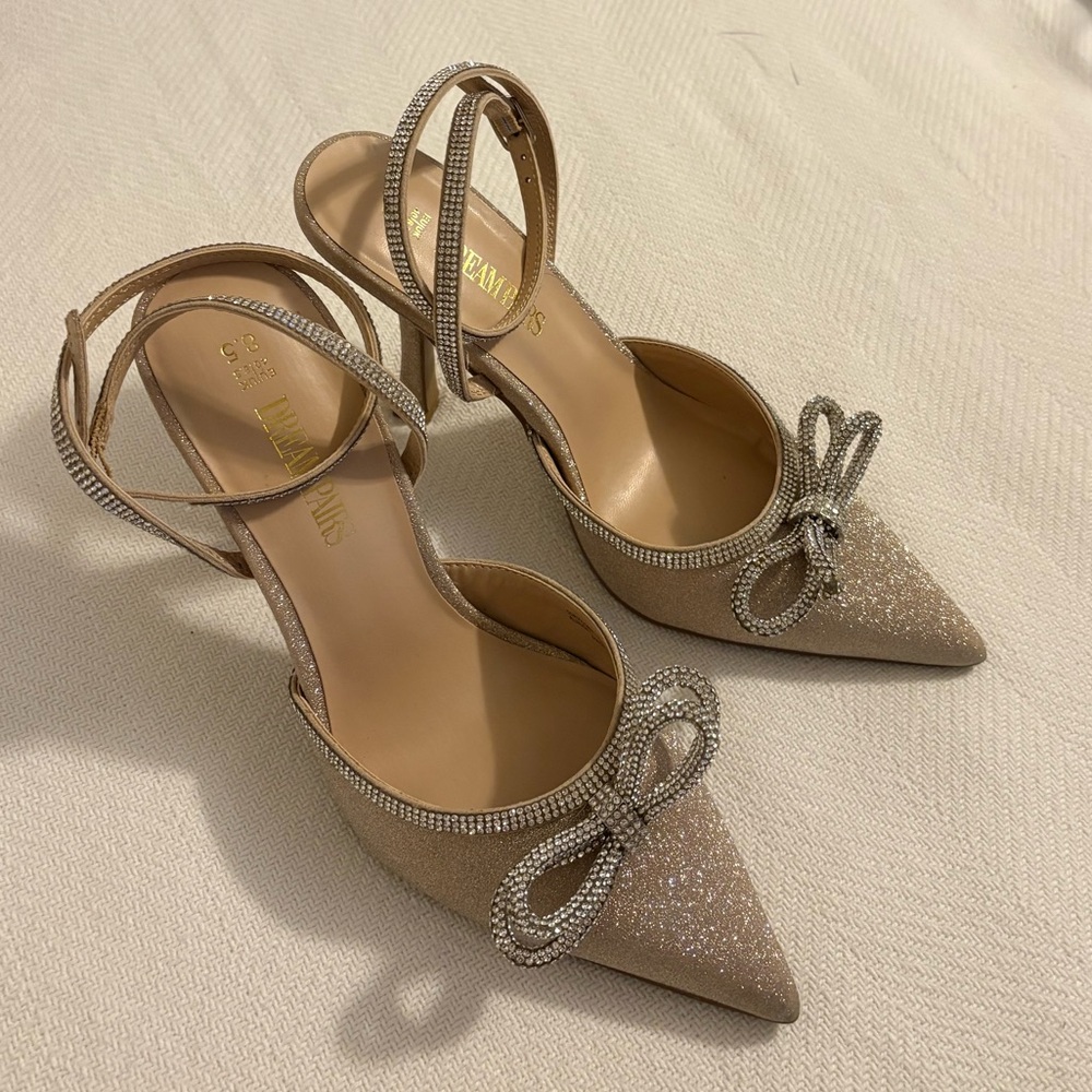 Sparkly Gold Bow Heels with Rhinestone Detailing Silver Bow Size 8.5 - Picture 4 of 7